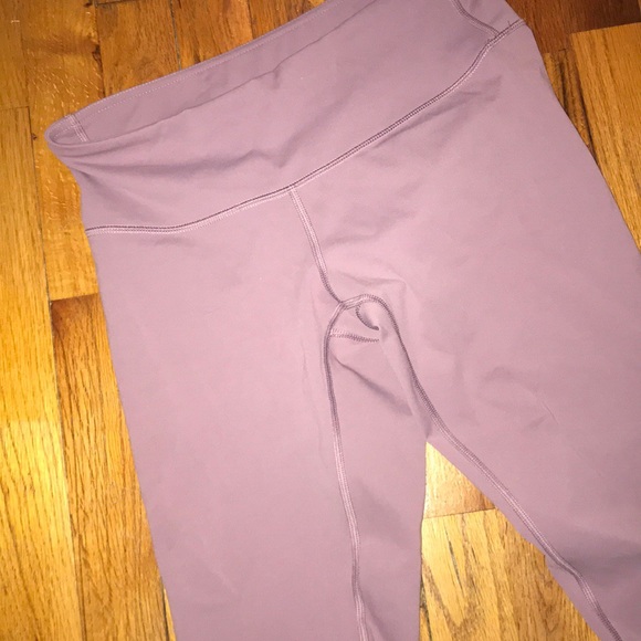 SOLD-Lululemon wonder under crop - Picture 2 of 2